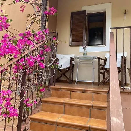 Georges Galaxidi, Family, Pool And Garden Galaxídhion