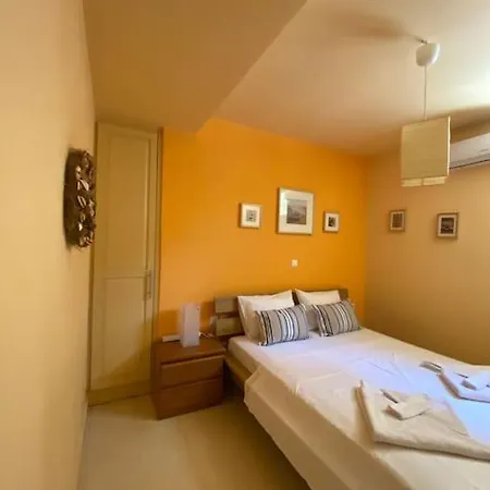 Georges Galaxidi, Family, Pool And Garden *