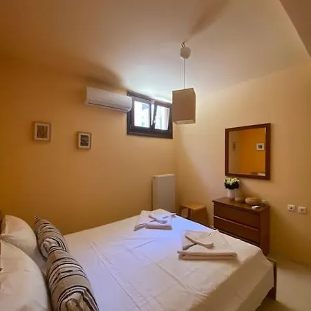 Georges Galaxidi, Family, Pool And Garden Vila Galaxídhion