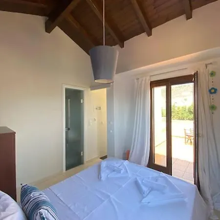 فيلة Georges Galaxidi, Family, Pool And Garden Galaxídhion