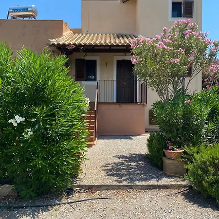 Georges Galaxidi, Family, Pool And Garden Vila